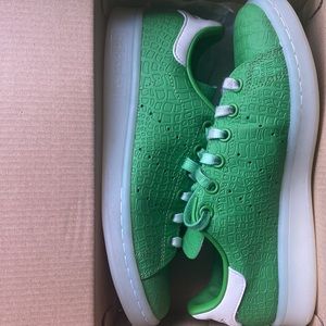 Adidas green Stan SMITH J sneakers for boys. Disney special edition